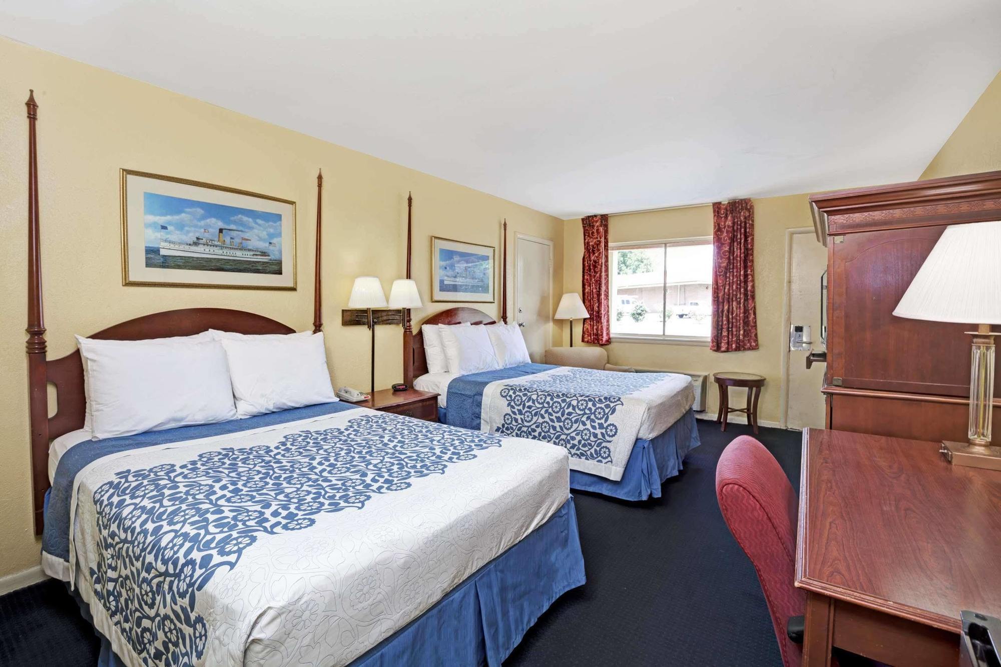 Days Inn By Wyndham Newport News Exterior photo